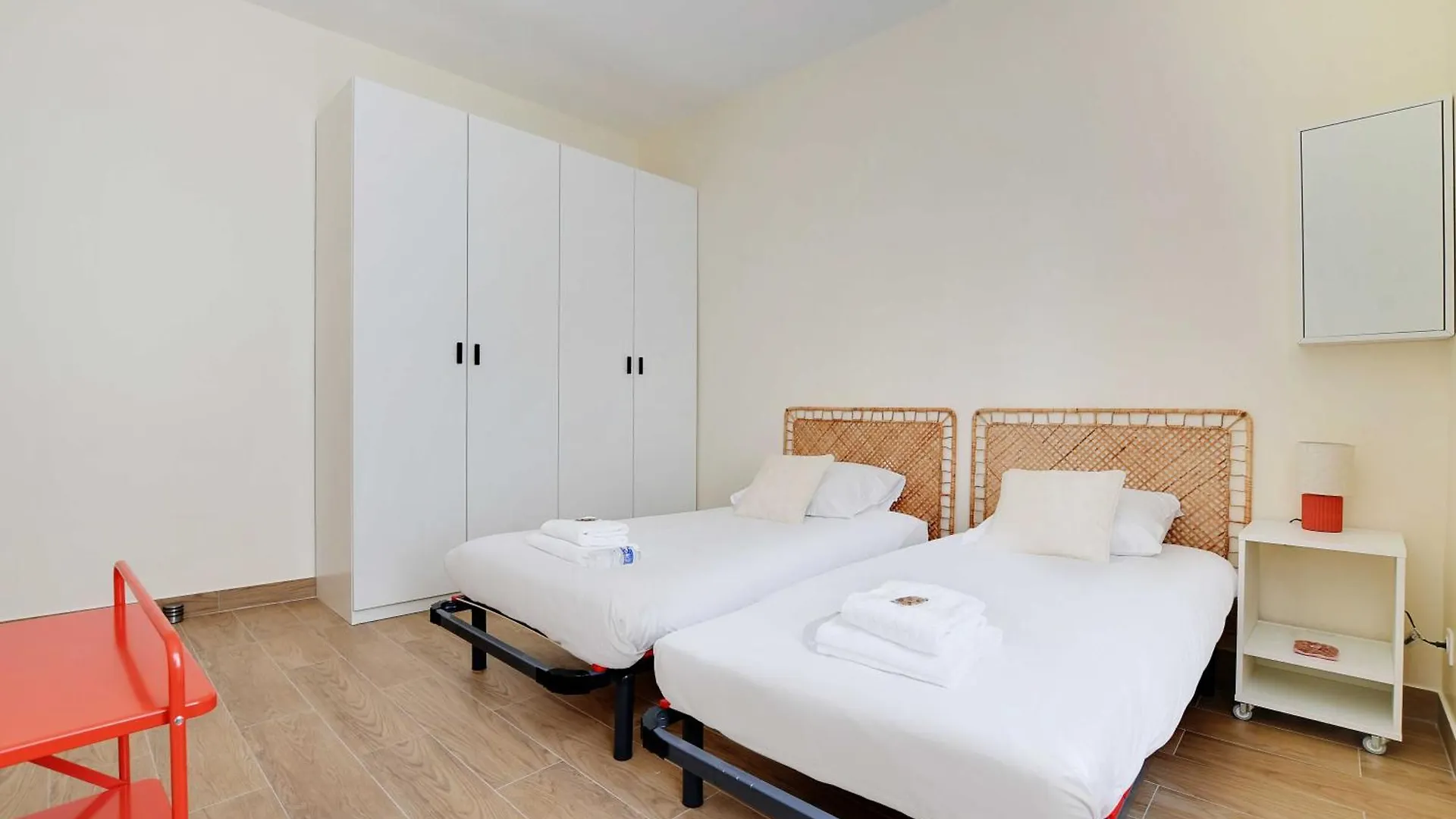 Charming Apartment - 2Br-6P - Sainte-Marguerite Paris 0*,  France
